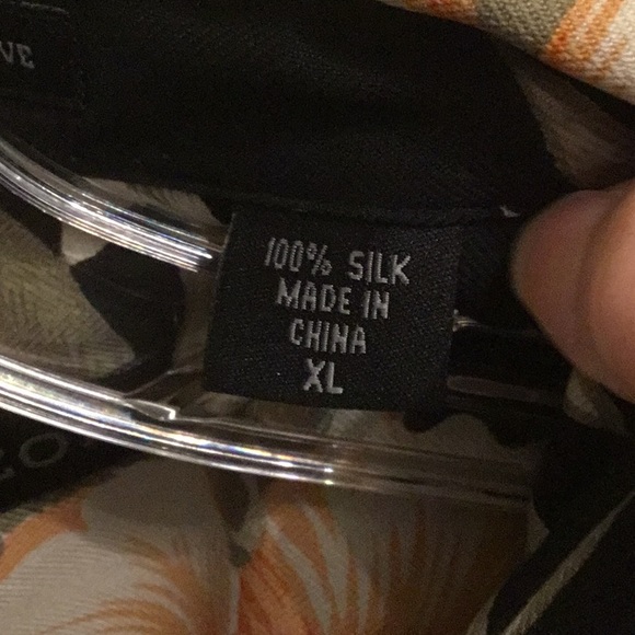 *EUC * Izod silk tropical print button down shirt. Size XL. - Picture 4 of 5